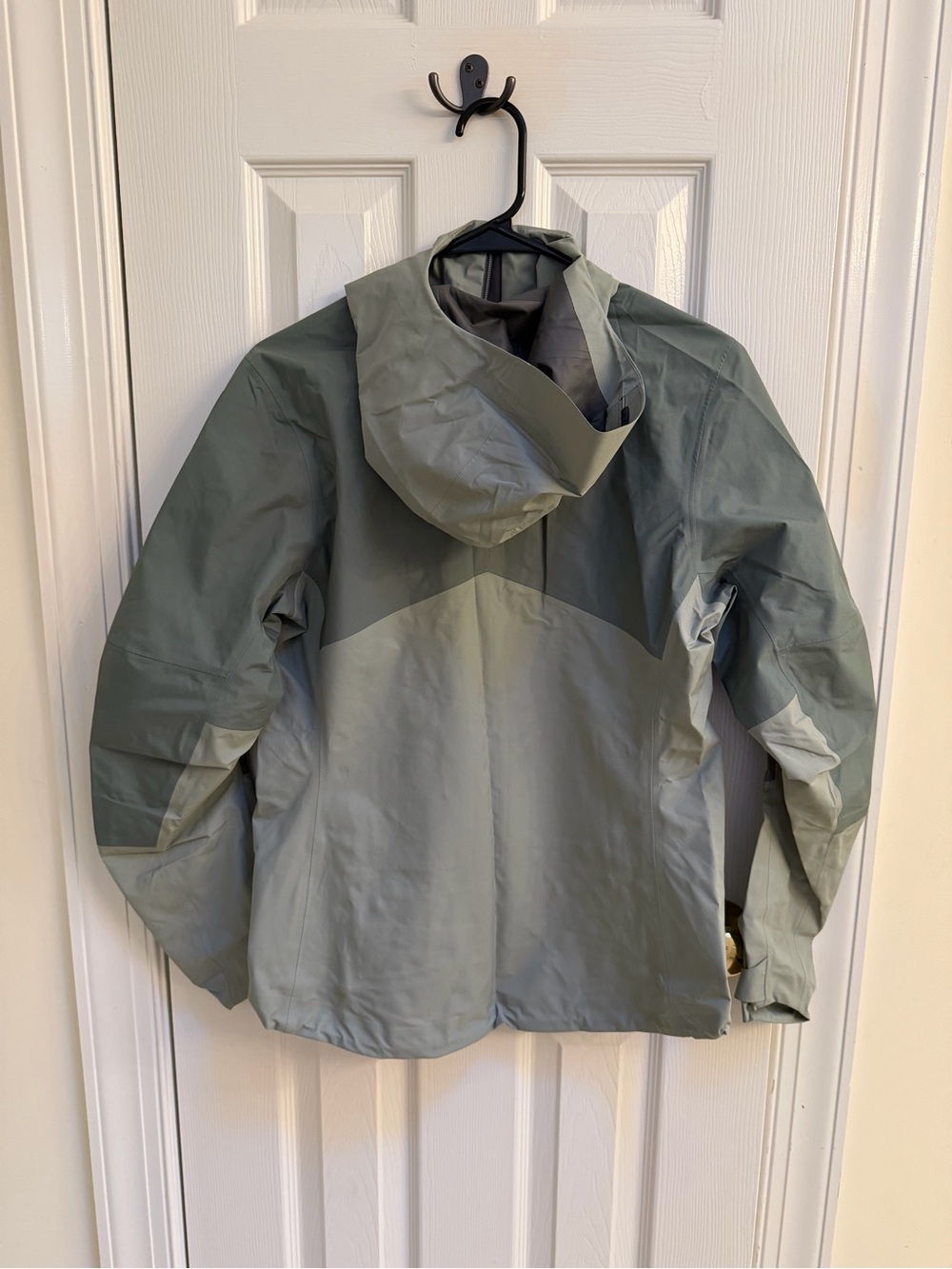 REI Gore-Tex Rain Jacket - Picture 2 of 2